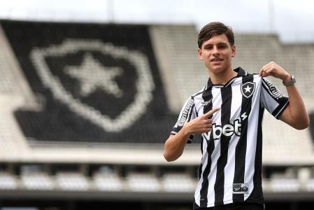 Álvaro Montoro é o novo reforço do Botafogo
