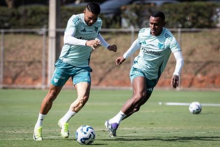 Fotos do treino do Cruzeiro nesta sexta-feira (6/6/2025), na Toca da Raposa II