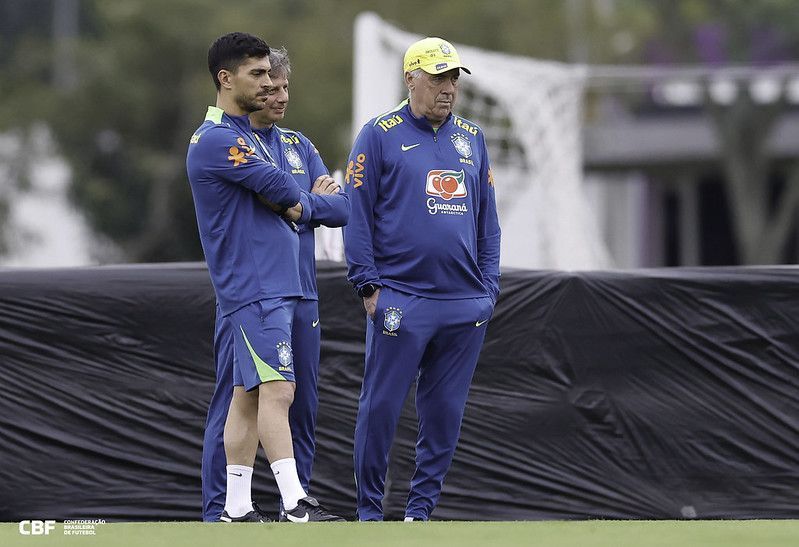 Escalação do Brasil: Ancelotti confirma mudança no ataque contra o Paraguai