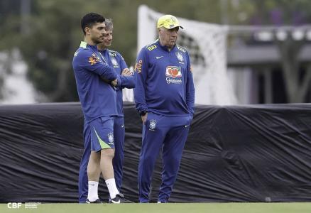 Ancelotti durante treinamento no CT do Corinthians, em São Paulo