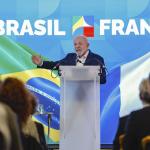 ‘Não cuido disso’: Lula desconversa sobre gastos de viagem e anuncia R$ 100 bilhões da França