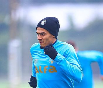 Arezo está no Grêmio desde o ano passado