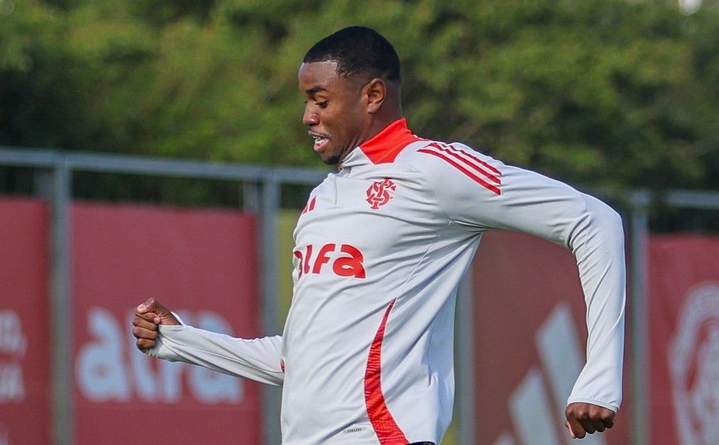 Inter pode ter reforços no ataque contra o Atlético pelo Brasileirão