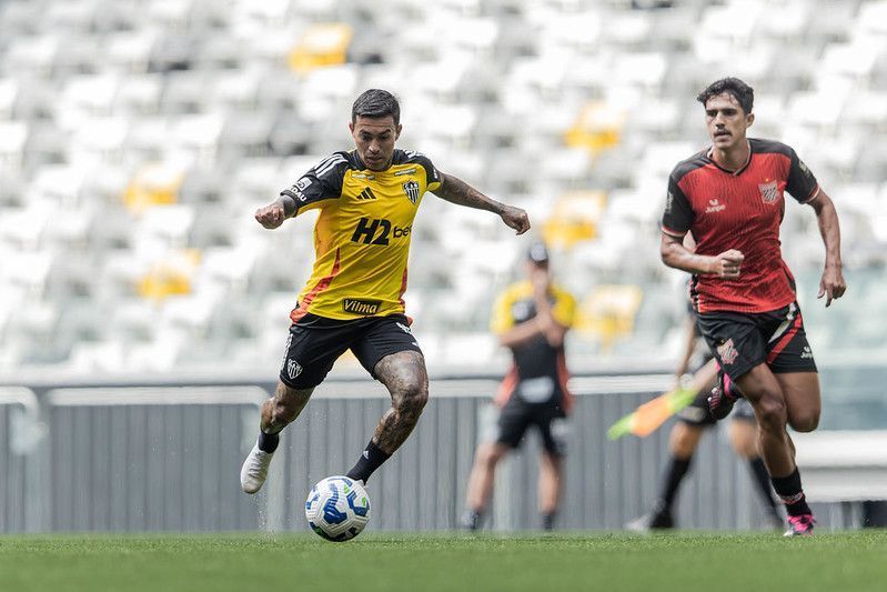 Com Dudu em campo, Atlético goleia o Paulista de Jundiaí em jogo-treino