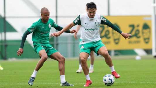 Mayke e Raphael Veiga em jogo-treino do Palmeiras
