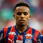 Bahia compra atacante junto ao Manchester City e assina contrato até 2029
