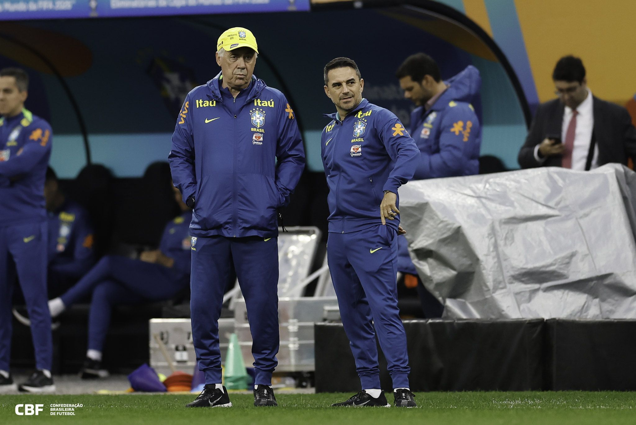 Ancelotti, da Seleção Brasileira, viaja para assistir à reta final do Mundial de Clubes