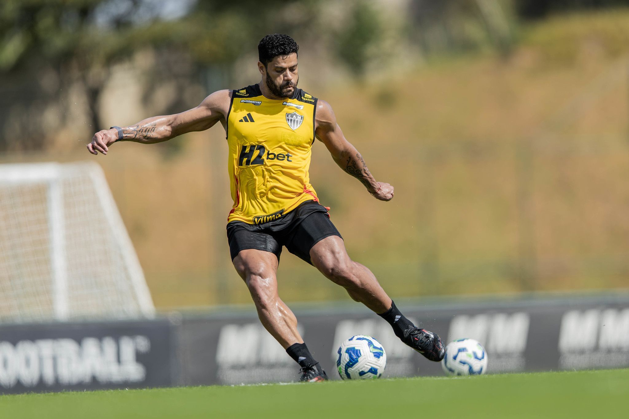 Desfalcado, Atlético encara Bucaramanga em jogo de ida dos playoffs da Sul-Americana