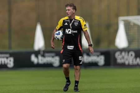 Cuca, técnico do Atlético