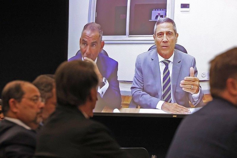 Defesa de Braga Netto acusa Mauro Cid de mentir em acareação no STF