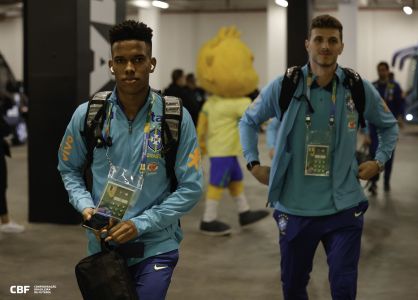 Estêvão foi reserva no último jogo do Brasil