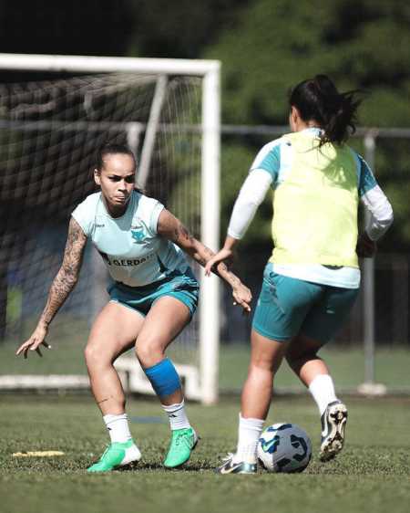 Elenco do Cruzeiro durante treino