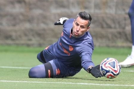 Fábio em treino do Fluminense nos Estados Unidos