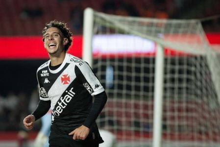 Nuno Moreira vive grande momento com a camisa do Vasco