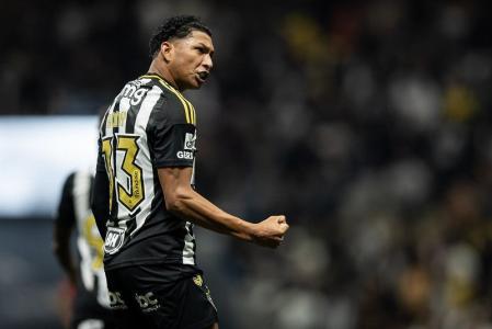 Rony comemorando gol do Atlético