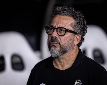 Cléber Xavier, técnico do Santos