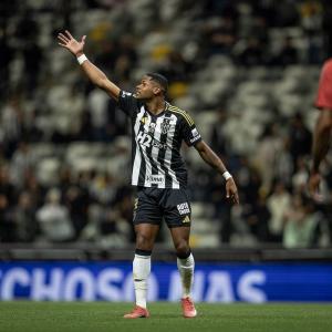 Júnior Santos manda recado após recuperação de lesão