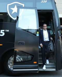 Renato Paiva lamentou a atuação do Botafogo na estreia no Mundial
