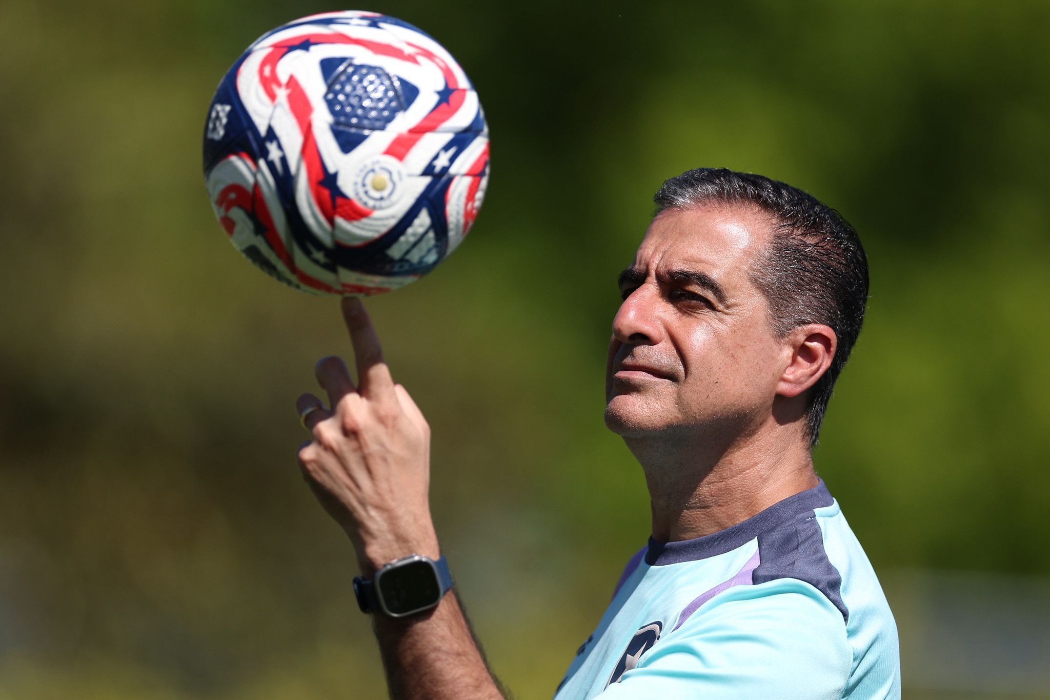 Zagueiro do Botafogo projeta plano contra o PSG: 'Se eu sou o técnico...'