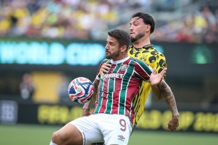 Everaldo teve grande chance para dar a vitória ao Fluminense, mas desperdiçou