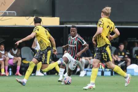 Arias fez um grande jogo pelo Fluminense diante do Dortmund