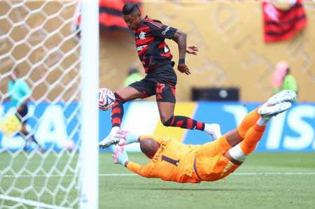Flamengo x Chelsea: Bruno Henrique marca um dos gols no Lincoln Financial Field, na Filadélfia