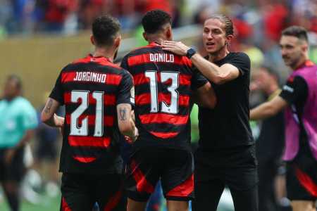 O Flamengo, de Danilo, Jorginho e Filipe Luís, promete manter estilo de jogo contra o Bayern de Munique