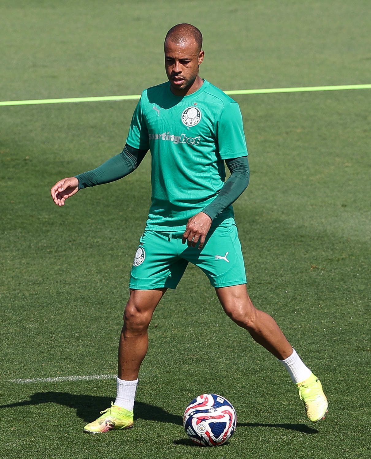 Palmeiras discutirá futuro de Mayke, que interessa a outros clubes