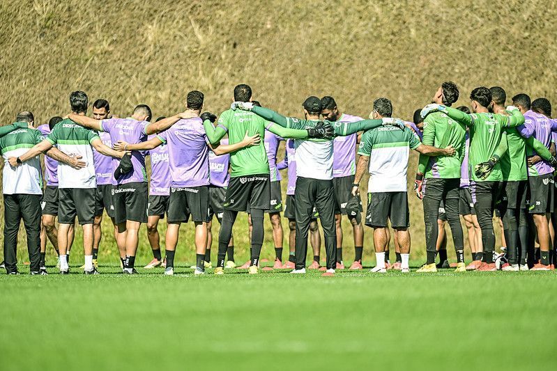 Volante do América inicia transição física e se aproxima de retorno aos jogos