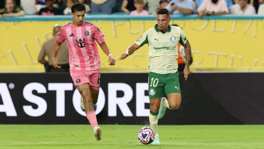 Paulinho entrou e marcou um dos gols do Palmeiras contra o Miami