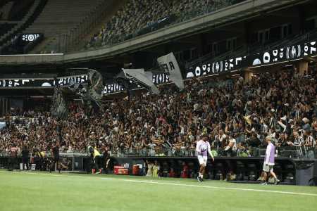 Torcida do Atlético na Arena MRV em jogo das Vingadoras
