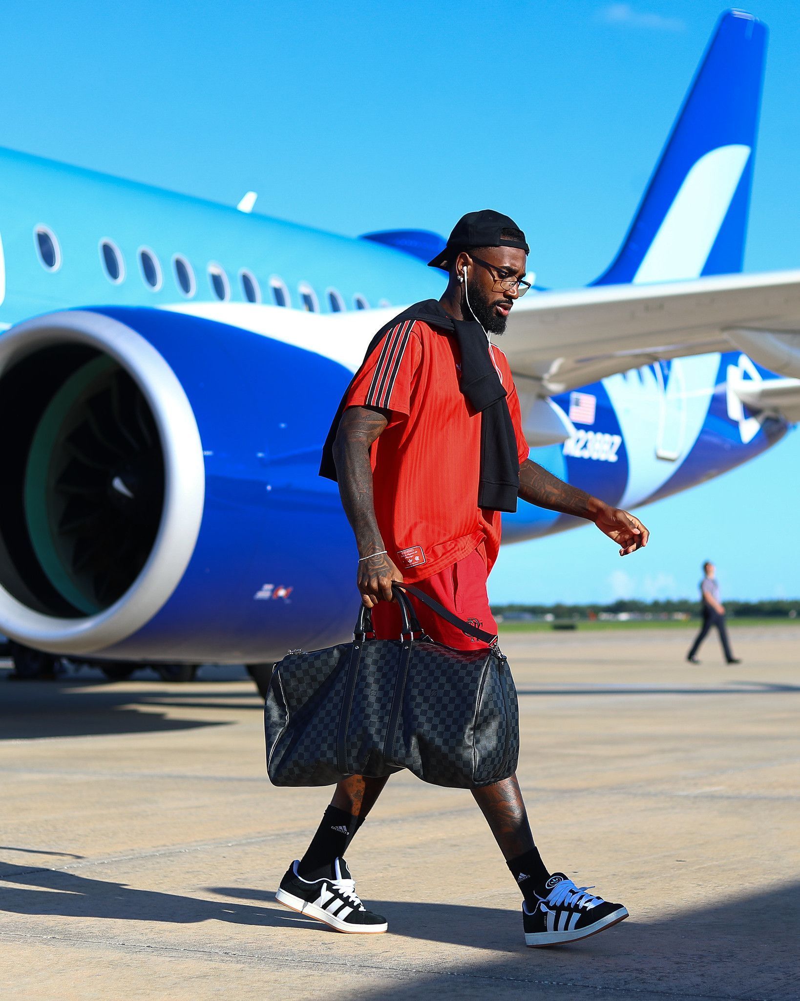 Com Gerson, Flamengo desembarca no Rio após Mundial de Clubes