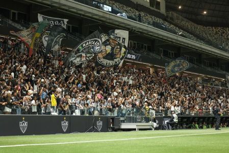 Torcida do Atlético na Arena MRV em jogo das Vingadoras