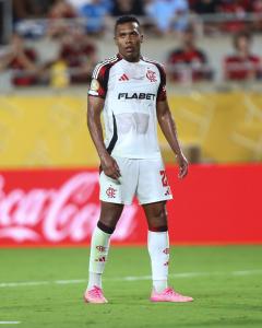 Alex Sandro fez sua primeira partida no Mundial de Clubes na partida entre Flamengo e LAFC