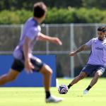 Zagueiro do Botafogo não treina integralmente na véspera de jogo com o Palmeiras