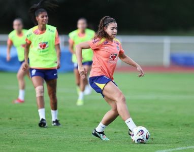 Seleçao Brasileira finaliza preparação para enfrentar a França