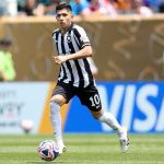 Jornalista detona temporada de Savarino, do Botafogo: 'Parece jogador de Série B'