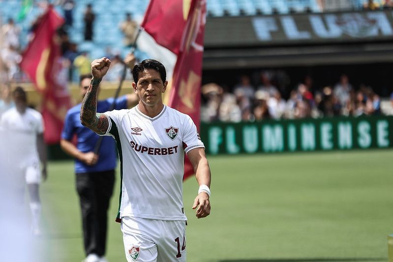 Decisivo novamente, Cano chega a marca histórica em classificação do Fluminense