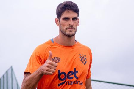 Gonçalo Paciência, atacante do Sport
