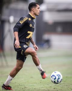 Igor Vinicius, lateral-direito do Santos