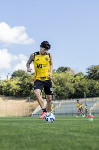 Isaac durante treino do Atlético