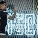 Coutinho tem contrato regularizado e vira reforço no Vasco para clássico