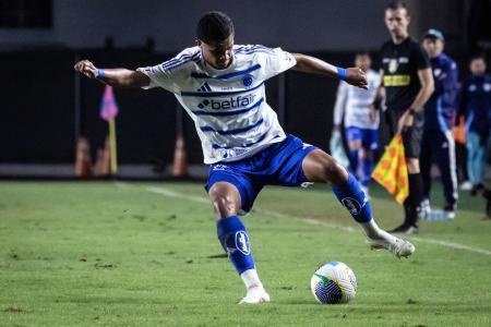 Kauã Prates em partida pelo Cruzeiro na Vitória Cup
