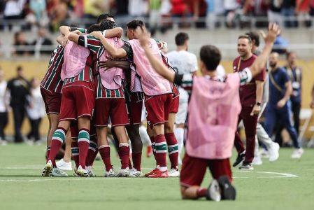 Jogadores do Fluminense comemoram classificação para a semifinal do Mundial de Clubes