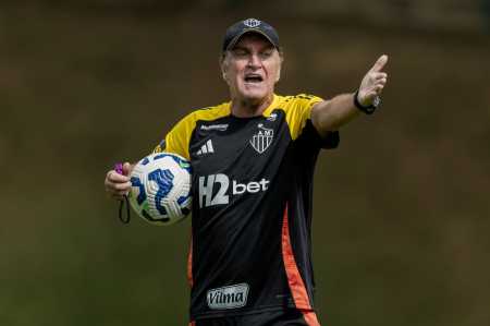 Cuca, treinador do Atlético