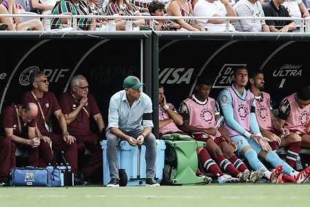 Renato Gaúcho ainda não confirmou o Fluminense que enfrentará o Chelsea