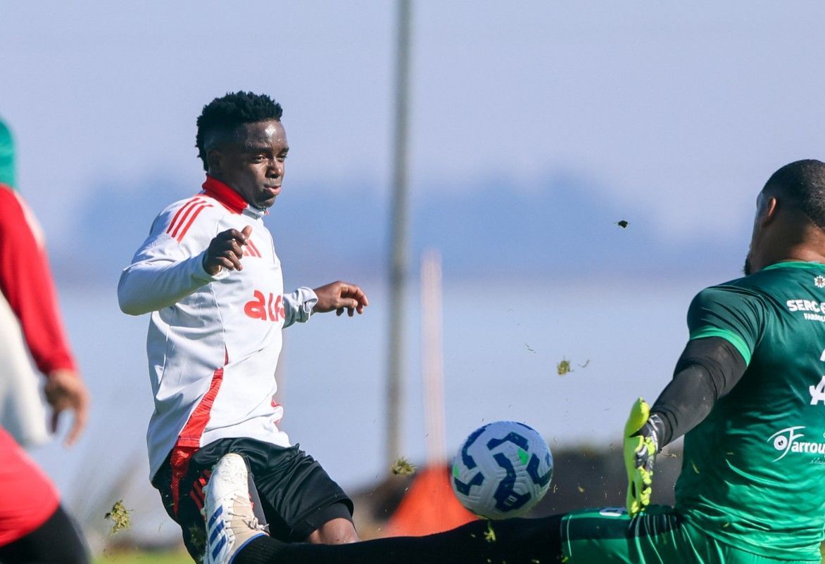 Recuperado de lesão, atacante deve voltar ao time titular do Inter contra o Vitória