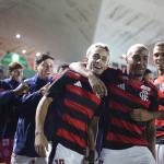 Sem espaço com Filipe Luís, joia do Flamengo manda recado: 'Se não for aqui'