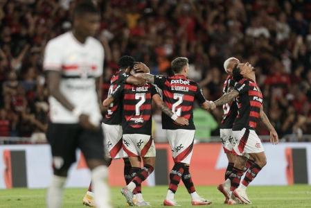 Merecidamente, o Flamengo venceu o São Paulo pelo Brasileiro