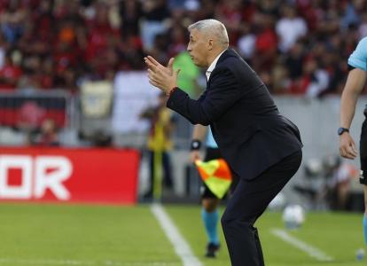 Crespo fez seu primeiro jogo como novo técnico do São Paulo